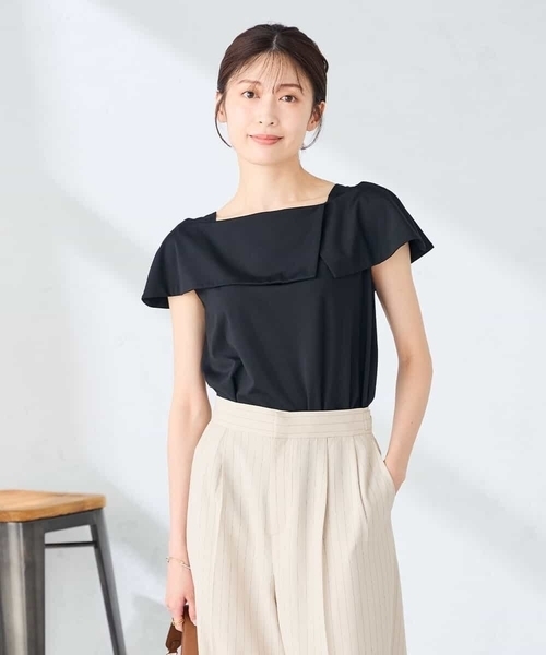 a.v.v(アーヴェヴェ)の「【接触冷感/UVカット】オフショルトップス(Tシャツ/カットソー・レディース・ブラック/アイボリー・39)」の15枚目の写真