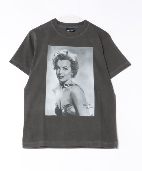 StPT(エスティーピーティー)の「【MARILYN MONROE/マリリン・モンロー】フォトTシャツ ピグメント染め ヴィンテージ ユニセックス モノクロ クローズアップ(Tシャツ/カットソー・メンズ・ブラック/ホワイト・MEDIUM/LARGE/X-LARGE/SMALL)」の6枚目の写真