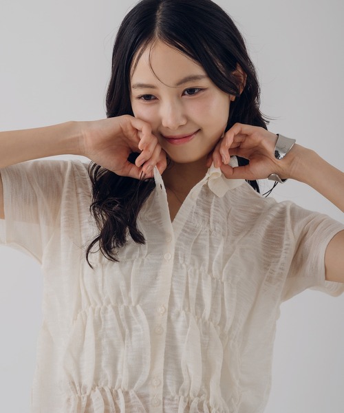 MUHET(ミュエータ)の「shirring slab knit shirt / シャーリングスラブニットシャツ(シャツ/ブラウス・レディース・グレー/アイボリー/ピンク・FREE)」の7枚目の写真