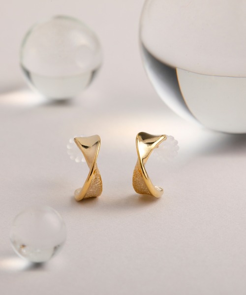 CALIN STANDARD(カリンスタンダード)の「◆金属アレルギー対応◆◆made in japan◆ 【高品質ポスト】【純金・純銀厚メッキ】ツイストシャイン ジルコニアセラミックポストピアス(ピアス(両耳用)・レディース・ゴールド/ピンクゴールド/シルバー・FREE)」の1枚目の写真