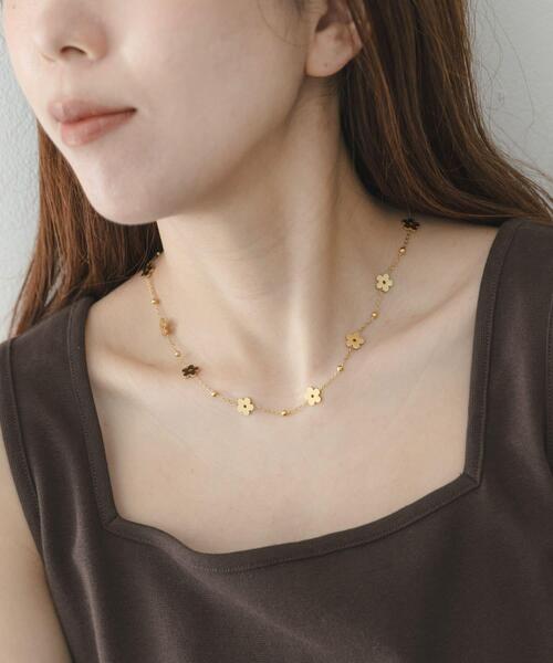 URBAN RESEARCH Sonny Label（アーバンリサーチサニーレーベル）の「ステンレスフラワーチェーンネックレス（ネックレス・レディース・ゴールド/シルバー・ONE）」の7枚目の写真