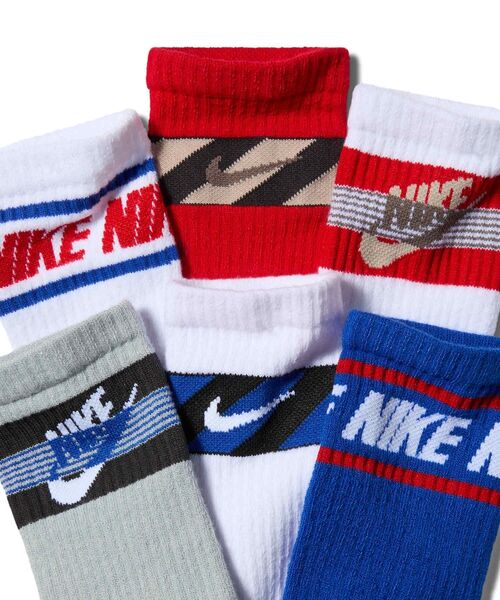 NIKE(ナイキ)の「ナイキ エブリデイ キッズ クッションド クルー ソックス (6足) / Nike Everyday Kids' Cushioned Crew Socks (6 Pairs) IQ2237-904 Multi-Color(ソックス/靴下・キッズ・マルチ・23-25/21-23)」の2枚目の写真