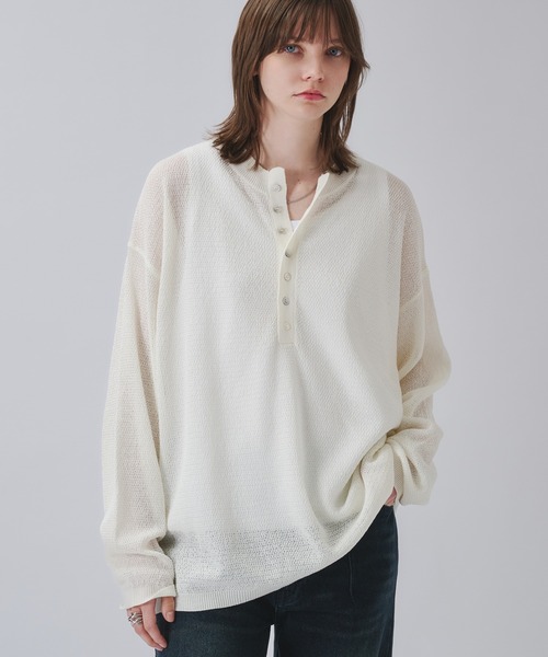 SELLE GLANT（セレグランテ）の「HENLEY NECK LINEN MIX MESH KNIT / ヘンリーネックリネンミックスメッシュニット（ニット/セーター・メンズ・ダークグレー/オフホワイト・SMALL/MEDIUM/LARGE）」の2枚目の写真