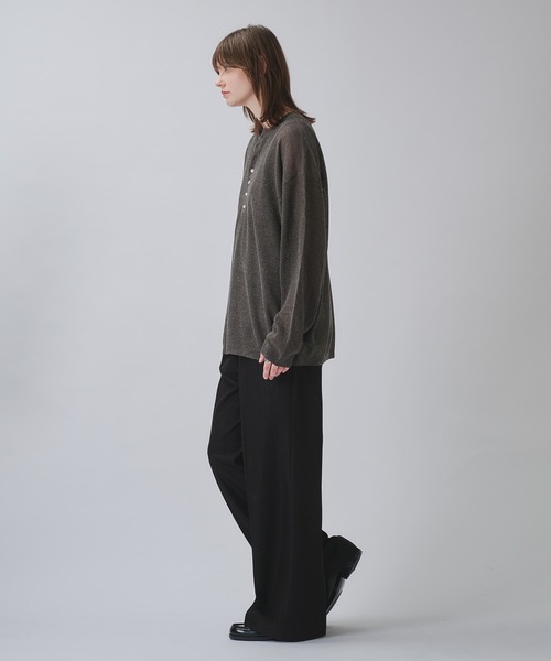 SELLE GLANT（セレグランテ）の「HENLEY NECK LINEN MIX MESH KNIT / ヘンリーネックリネンミックスメッシュニット（ニット/セーター・メンズ・ダークグレー/オフホワイト・SMALL/MEDIUM/LARGE）」の13枚目の写真