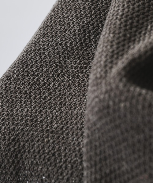 SELLE GLANT（セレグランテ）の「HENLEY NECK LINEN MIX MESH KNIT / ヘンリーネックリネンミックスメッシュニット（ニット/セーター・メンズ・ダークグレー/オフホワイト・SMALL/MEDIUM/LARGE）」の14枚目の写真