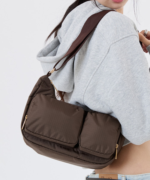 LeSportsac(レスポートサック)の「ON JOURNEY SHOULDER アーバンアンバー(ショルダーバッグ・レディース・ブラウン・FREE)」の2枚目の写真