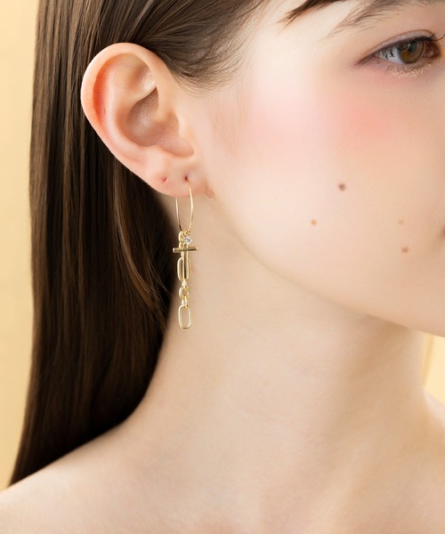 LA MUe(ラミュー)の「【LA MUE】日本製 ハート クロス チェーン ロング ピアス(ピアス(両耳用)・レディース・シルバー/ゴールド・FREE)」の4枚目の写真