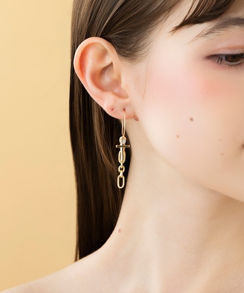 LA MUe(ラミュー)の「【LA MUE】日本製 ハート クロス チェーン ロング ピアス(ピアス(両耳用)・レディース・シルバー/ゴールド・FREE)」の5枚目の写真