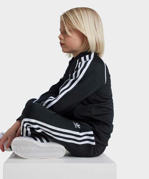 adidas(アディダス)の「アディカラーSSTトラックスーツ キッズ / アディダスオリジナルス adidas Originals(ジャージ・キッズ・ブラック・100/110/120/130)」の4枚目の写真