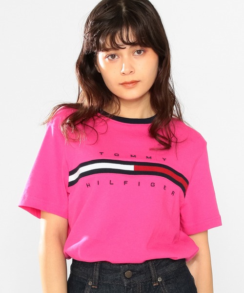 TOMMY HILFIGER（トミーヒルフィガー）の「【オンライン限定】【ユニセックス】トミーヒルフィガーロゴTシャツ / TINO TEE（Tシャツ/カットソー・レディース・ホワイト/ネイビー/グレー/レッド/ホワイト系その他/ネイビー系/ブラック/ブルー/ピンク/グレー系その他/レッド系その他/ブラック系その他/ホワイト系その他2/グレー系その他2・MEDIUM/SMALL/LARGE/X-LARGE/XX-LARGE）」の12枚目の写真