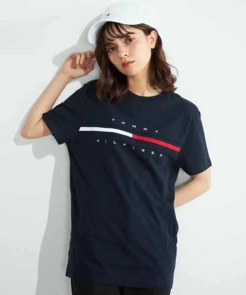 TOMMY HILFIGER（トミーヒルフィガー）の「【オンライン限定】【ユニセックス】トミーヒルフィガーロゴTシャツ / TINO TEE（Tシャツ/カットソー・レディース・ホワイト/ネイビー/グレー/レッド/ホワイト系その他/ネイビー系/ブラック/ブルー/ピンク/グレー系その他/レッド系その他/ブラック系その他/ホワイト系その他2/グレー系その他2・MEDIUM/SMALL/LARGE/X-LARGE/XX-LARGE）」の9枚目の写真