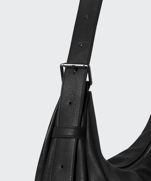 MUSINSA STANDARD（ムシンサスタンダード）の「シンセティックレザー スクエア ホーボーバッグ [ブラック]（トートバッグ・メンズ・その他・F）」の9枚目の写真