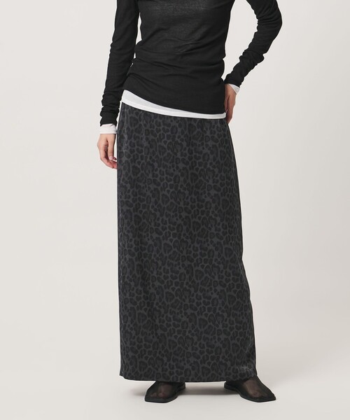 MARW UNITED ARROWS（マルゥ ユナイテッドアローズ）の「＜MARW UNITED ARROWS＞レオパード プリント タイトスカート（スカート・レディース・ダークグレー/ブラウン系・38/36）」の2枚目の写真