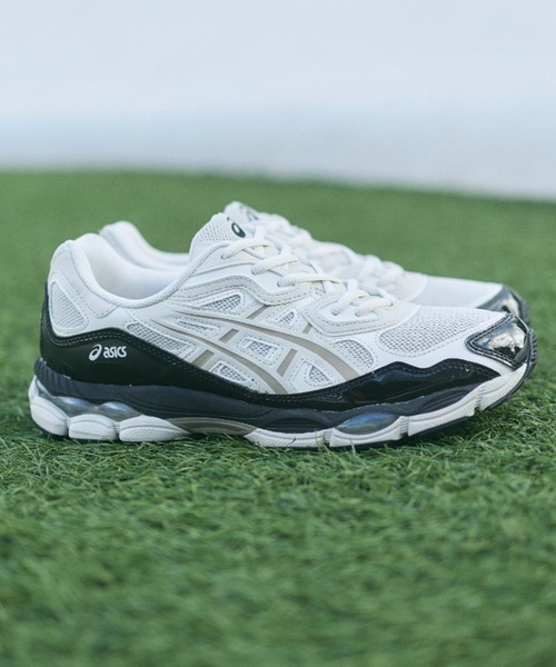 ASICS(アシックス)の「GEL-NYC 1203B081.020(スニーカー・メンズ・ホワイト・24.5cm/25.0cm/25.5cm/26.0cm/26.5cm/27.0cm/27.5cm/28.0cm/28.5cm/29.0cm/29.5cm/23.0cm/23.5cm/24.0cm)」の1枚目の写真