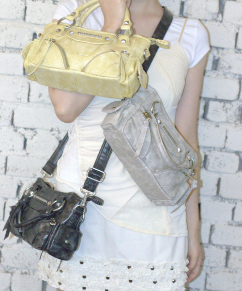 IUGAMAKARAS（イウガマカラス）の「Studded Leather Micro Shoulder Bag (Gray)（トートバッグ・レディース・その他・FREE）」の6枚目の写真