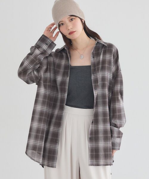 earth music&ecology(アースミュージックアンドエコロジー)の「チェックリラックスシャツ(シャツ/ブラウス・レディース・ブラウン/ブラック/ベージュ・FREE)」の4枚目の写真