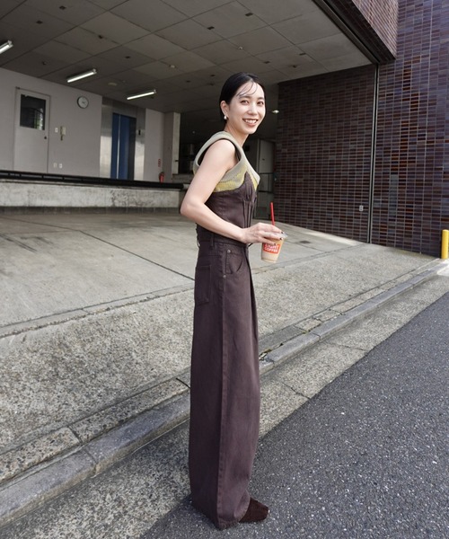 Ameri(アメリ)の「BACK CROSS DENIM ROMPERS(つなぎ/オールインワン・レディース・ブラウン/ブルー・SMALL/MEDIUM/X-SMALL)」の18枚目の写真
