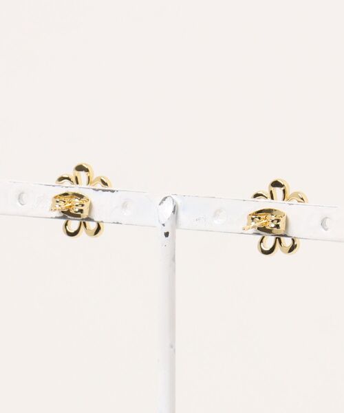 ANARKH(アナンケ)の「【Wc】【it】【ANARKH( アナンケ)】立体フラワーステンレスピアス(ピアス(両耳用)・レディース・ゴールド/シルバー・FREE)」の3枚目の写真