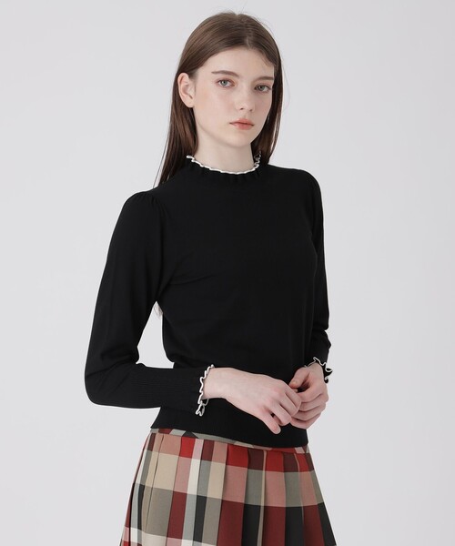 BLUE LABEL CRESTBRIDGE(ブルーレーベルクレストブリッジ)の「フリルディテールニットプルオーバー(ニット/セーター・レディース・ワイン/グレー系その他/オフホワイト/ブラック・38)」の3枚目の写真