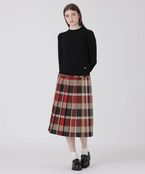 BLUE LABEL CRESTBRIDGE(ブルーレーベルクレストブリッジ)の「フリルディテールニットプルオーバー(ニット/セーター・レディース・ワイン/グレー系その他/オフホワイト/ブラック・38)」の15枚目の写真
