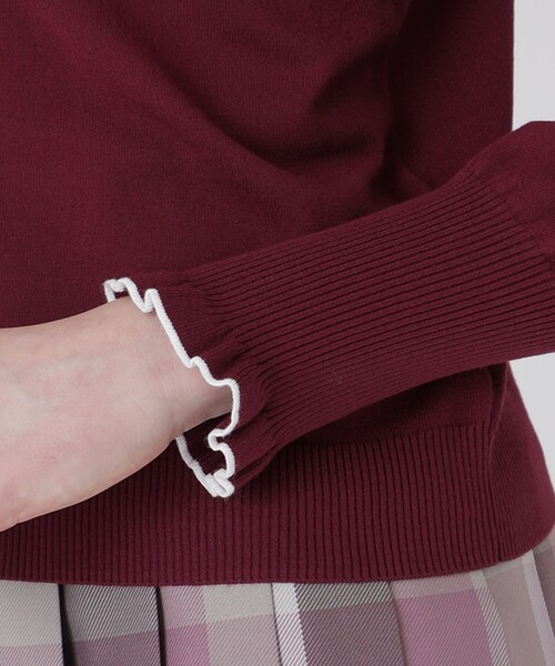 BLUE LABEL CRESTBRIDGE(ブルーレーベルクレストブリッジ)の「フリルディテールニットプルオーバー(ニット/セーター・レディース・ワイン/グレー系その他/オフホワイト/ブラック・38)」の5枚目の写真