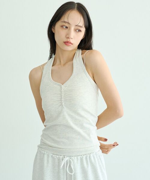earth music&ecology(アースミュージックアンドエコロジー)の「ホルターネックインナー(タンクトップ・レディース・ボルドー/チャコールグレー/ホワイト系その他・FREE)」の1枚目の写真