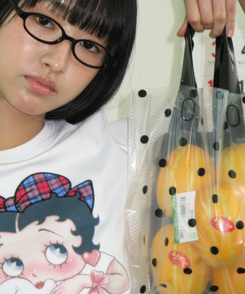 RONRON(ロンロン)の「BETTY BOOP RIBBON APPLIQUE CROP T SHIRT WHITE(Tシャツ/カットソー・レディース・その他・FREE)」の5枚目の写真
