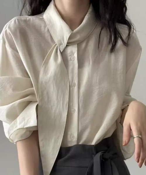 owen(オーウェン)の「ボウタイとろみブラウス(シャツ/ブラウス・レディース・ベージュ/グレー・S/M/L)」の1枚目の写真
