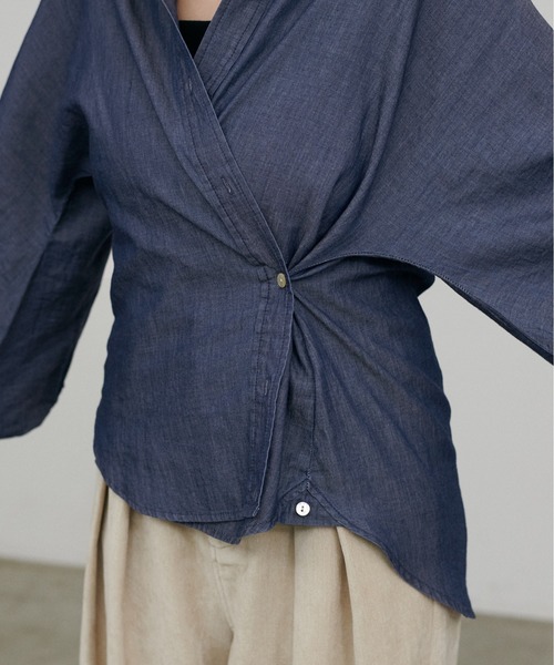 LARUTA（ラルータ）の「【LARUTA】ドルマンショルダーシアーデニムシャツ（シャツ/ブラウス・レディース・ブルー系その他2/ブルー・FREE）」の18枚目の写真