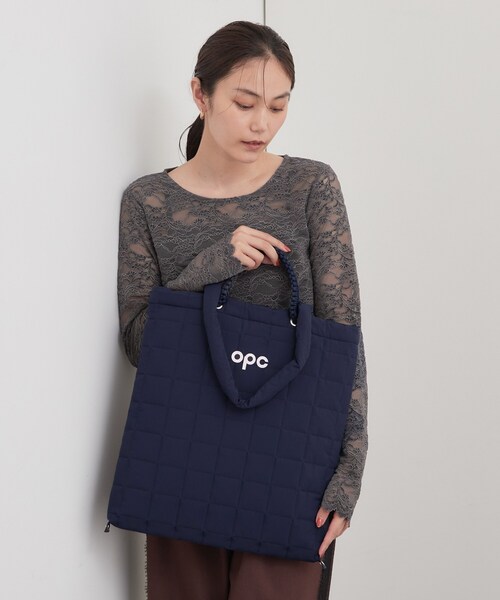 OPAQUE.CLIP(オペークドットクリップ)の「【マルチWAY/A4対応】キルティングロゴトートバッグ(トートバッグ・レディース・ブラウン系その他/ベージュ/ネイビー・00)」の8枚目の写真