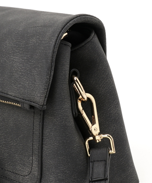 PLAIN CLOTHING(プレーンクロージング)の「タッセル付きフラップショルダーバッグ【PLAIN CLOTHING】(ショルダーバッグ・レディース・グリーン/ボルドー/キャメル/グレー/ブラック・FREE)」の8枚目の写真