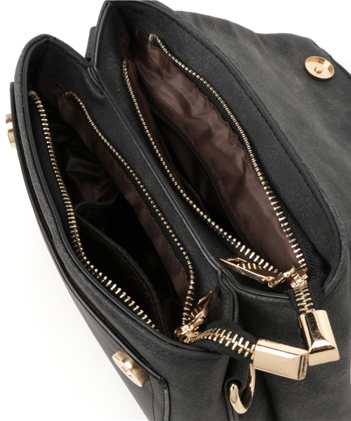 PLAIN CLOTHING(プレーンクロージング)の「タッセル付きフラップショルダーバッグ【PLAIN CLOTHING】(ショルダーバッグ・レディース・グリーン/ボルドー/キャメル/グレー/ブラック・FREE)」の12枚目の写真