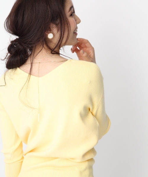 Andemiu（アンデミュウ）の「【取り外し可能なバックアクセ付き】アクセツキＶネックニット８分袖750669（ニット/セーター・レディース・イエロー/ライトブルー/ホワイト/ライトグレー・FREE）」の4枚目の写真