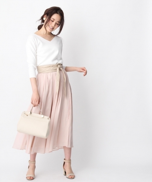 Andemiu（アンデミュウ）の「【取り外し可能なバックアクセ付き】アクセツキＶネックニット８分袖750669（ニット/セーター・レディース・イエロー/ライトブルー/ホワイト/ライトグレー・FREE）」の10枚目の写真