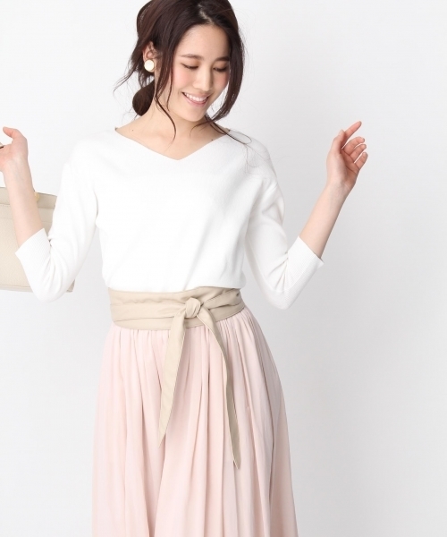 Andemiu（アンデミュウ）の「【取り外し可能なバックアクセ付き】アクセツキＶネックニット８分袖750669（ニット/セーター・レディース・イエロー/ライトブルー/ホワイト/ライトグレー・FREE）」の5枚目の写真