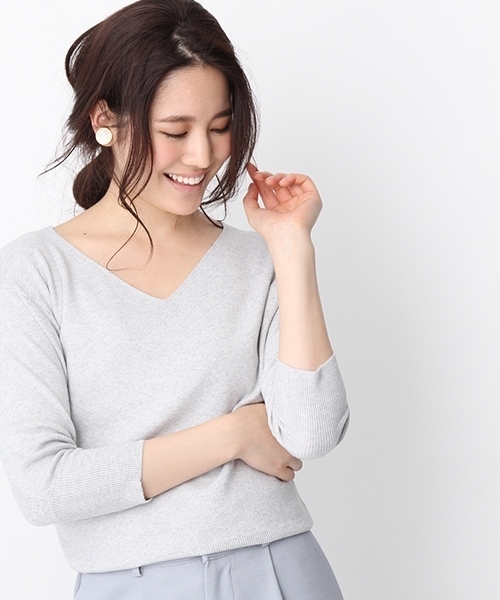 Andemiu（アンデミュウ）の「【取り外し可能なバックアクセ付き】アクセツキＶネックニット８分袖750669（ニット/セーター・レディース・イエロー/ライトブルー/ホワイト/ライトグレー・FREE）」の6枚目の写真