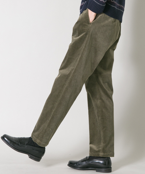 URBAN RESEARCH(アーバンリサーチ)の「ストレッチコーデュロイタックパンツ(その他パンツ・メンズ・ブラック/カーキ・MEDIUM/LARGE)」の5枚目の写真