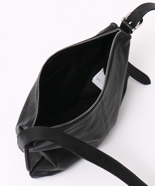 ABAHOUSE（アバハウス）の「レザーショルダーバッグ（ショルダーバッグ・メンズ・ブラック・フリー）」の11枚目の写真