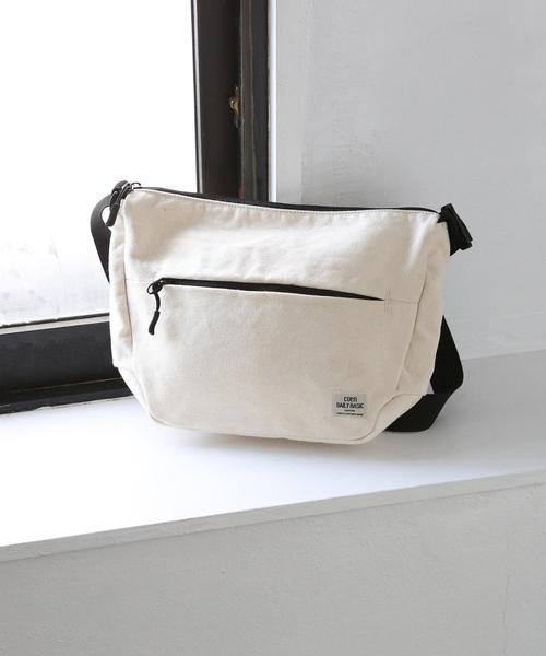 coen（コーエン）の「キャンバスショルダーバッグ（ショルダーバッグ・メンズ・ブラック/ナチュラル/ネイビー/ワインレッド・FREE）」の2枚目の写真