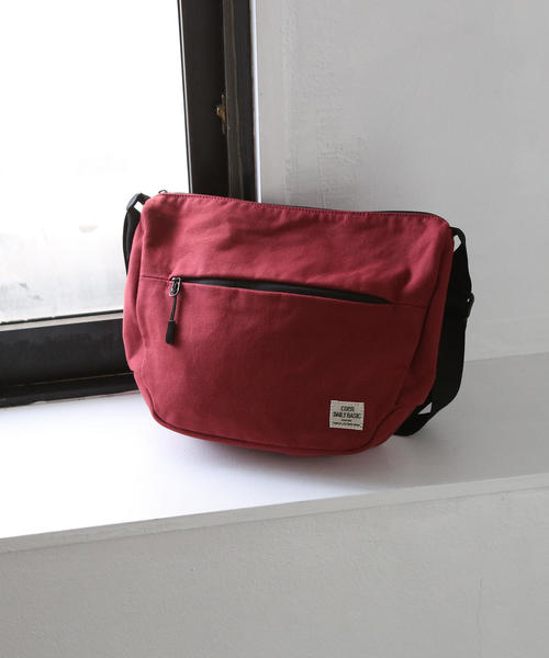 coen（コーエン）の「キャンバスショルダーバッグ（ショルダーバッグ・メンズ・ブラック/ナチュラル/ネイビー/ワインレッド・FREE）」の4枚目の写真