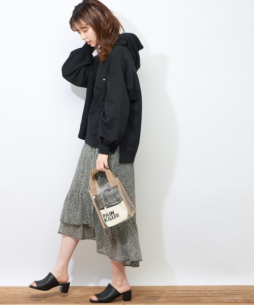 natural couture（ナチュラルクチュール）の「キーネック裏毛パーカー（Tシャツ/カットソー・レディース・ブラック/ベージュ/オフホワイト/ブルー・FREE）」の19枚目の写真