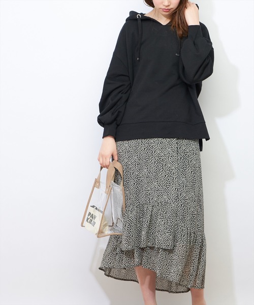 natural couture（ナチュラルクチュール）の「キーネック裏毛パーカー（Tシャツ/カットソー・レディース・ブラック/ベージュ/オフホワイト/ブルー・FREE）」の20枚目の写真