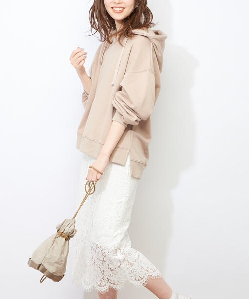 natural couture（ナチュラルクチュール）の「キーネック裏毛パーカー（Tシャツ/カットソー・レディース・ブラック/ベージュ/オフホワイト/ブルー・FREE）」の12枚目の写真