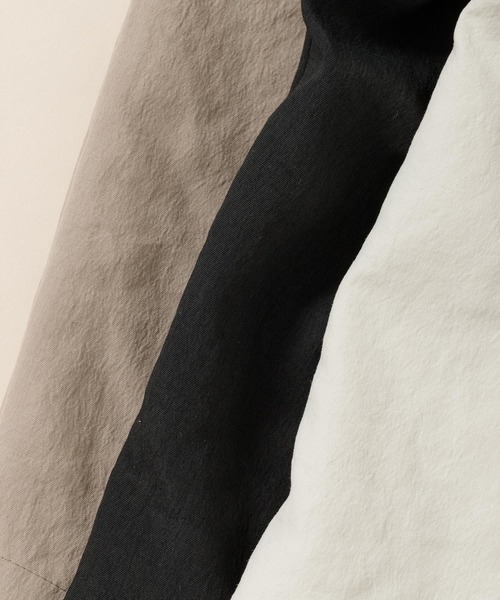 ADAM ET ROPE'（アダムエロペ）の「アンクルテーパード ワイドカーゴパンツ〈WEB・一部店舗限定〉（カーゴパンツ・メンズ・ブラック/ベージュ系その他2/オフホワイト/その他・L/M）」の17枚目の写真