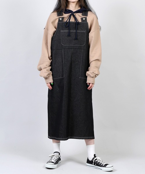 DING（ディング）の「DING/デニムジャンパースカート（ジャンパースカート・レディース・ブラック/インディゴブルー・FREE）」の2枚目の写真