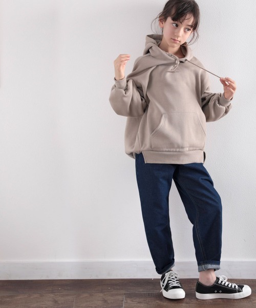 classicalelf(クラシカルエルフ)の「キッズ ゆるっと穿くルーズバルーンの無地テーパードパンツ(フルレングス)(デニムパンツ・キッズ・ブラック/ナチュラル/ワンウォッシュ・110/120/130/140/150)」の3枚目の写真