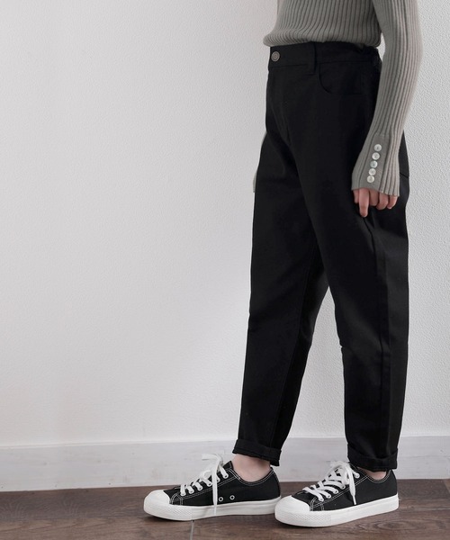 classicalelf(クラシカルエルフ)の「キッズ ゆるっと穿くルーズバルーンの無地テーパードパンツ(フルレングス)(デニムパンツ・キッズ・ブラック/ナチュラル/ワンウォッシュ・110/120/130/140/150)」の5枚目の写真