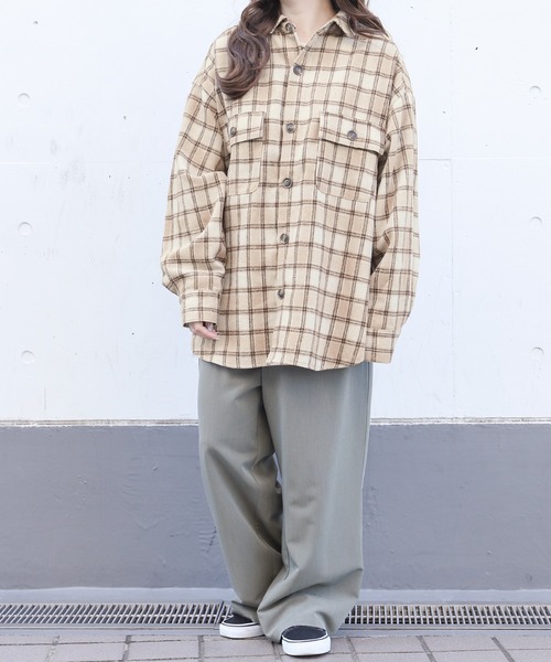 PairPair(ペアペア)の「バックロゴオーバーチェックシャツ(ユニセックス)(シャツ/ブラウス・レディース・ブラウン/レッド/ブラック/ベージュ・FREE)」の6枚目の写真
