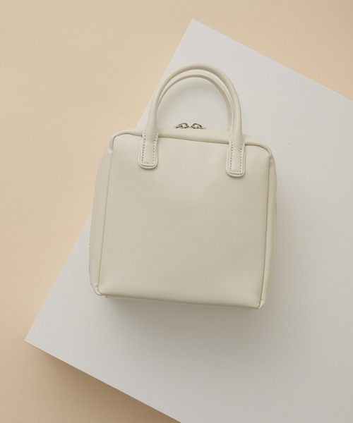 ADAM ET ROPE'(アダムエロペ)の「<追加>ソフトミニボストン(ボストンバッグ・レディース・ブラック/オフホワイト/ベージュ系その他・FREE)」の3枚目の写真