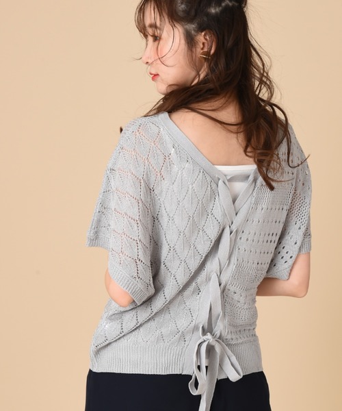 INTERPLANET（インタープラネット）の「【ＷＥＢ限定】透かし編ＢＡＣＫレースアップ＋キャミセット（ニット/セーター・レディース・サックスブルー/イエロー/オフホワイト・FREE）」の2枚目の写真